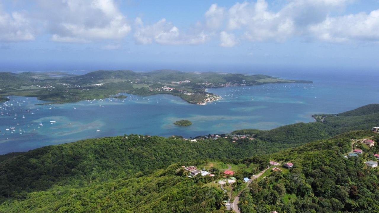 Le Marin - Bungalow - Escapade en couple - Paisible - Wi-Fi - Climatisation - Joyau caché - Calme - Plages à 5 minutes en voiture - Soleil de Martinique Extérieur photo